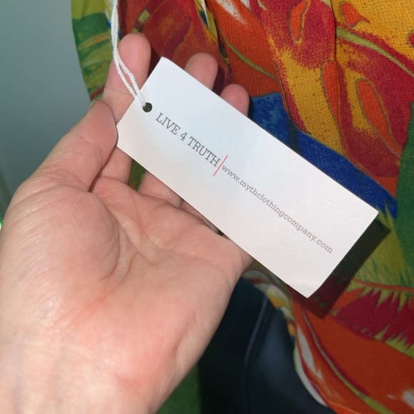 Live 4 Truth Red and Blue Off-the-Shoulder Crop Blouse - Picture 5 of 7